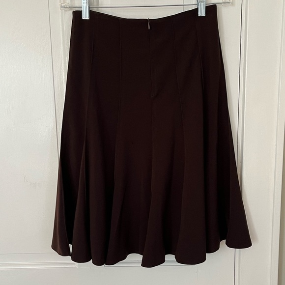 Vintage Kareal Paris Brown Pintucked Swing Skirt
Made in France Womens size 6 - Picture 6 of 13